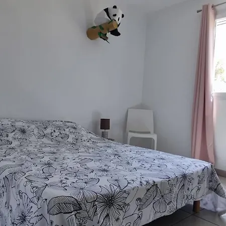 Avec Piscine Proche De La